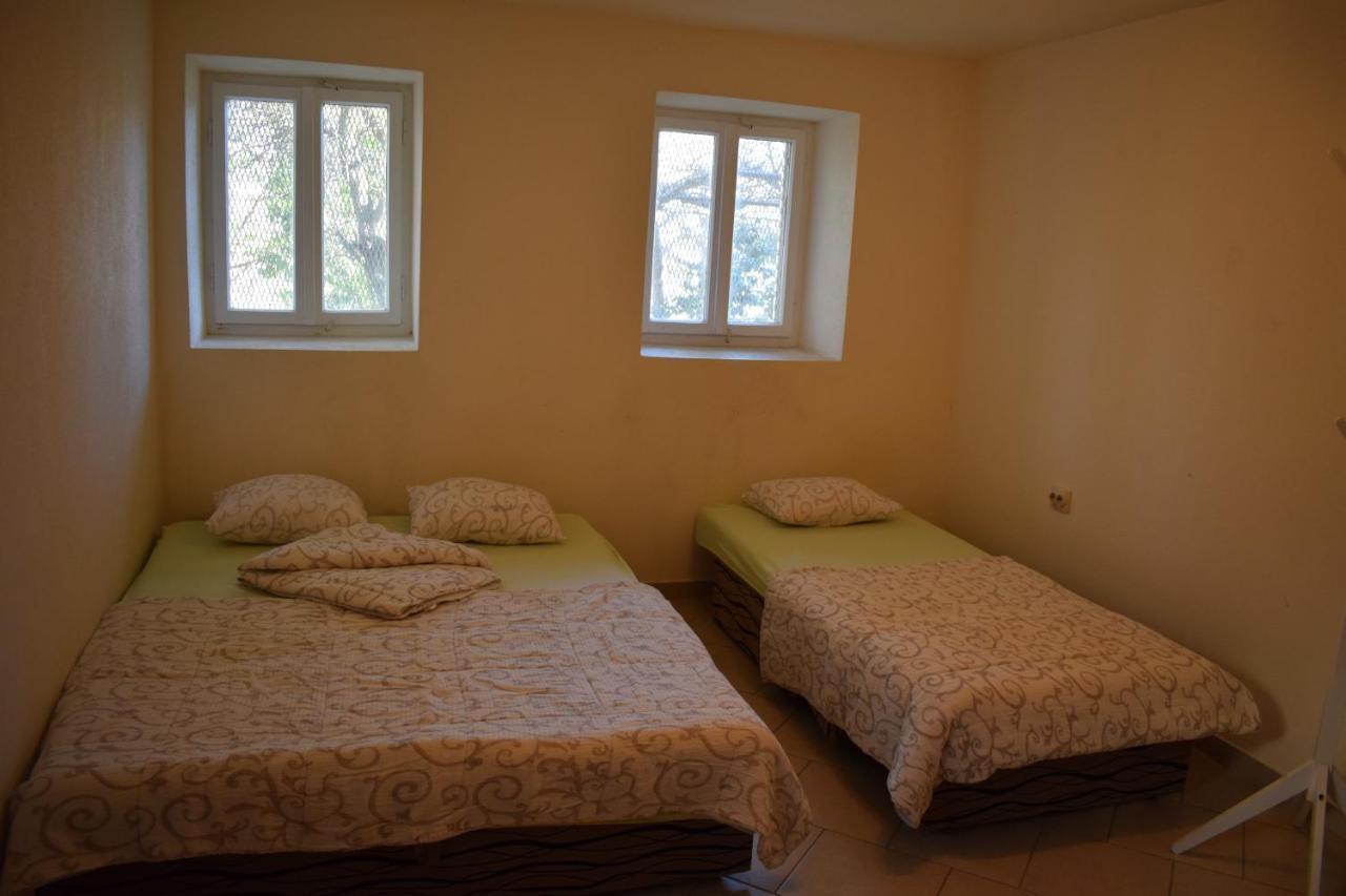 Old Town Apartment *